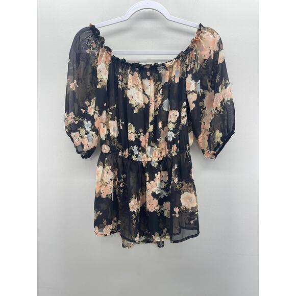Lulu’s ‘Floral It’s Worth’ Black‎ Off-the-Shoulder Blouse - Picture 2 of 2